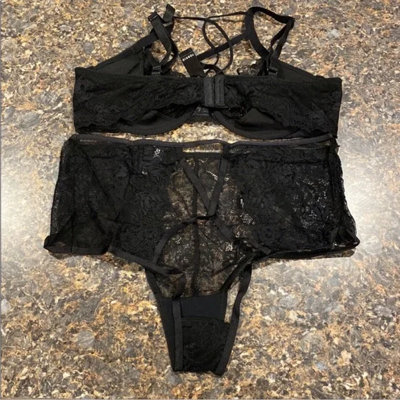 NWT TORRID SET- open cut out back high waist panty & strappy bra - Picture 7 of 10